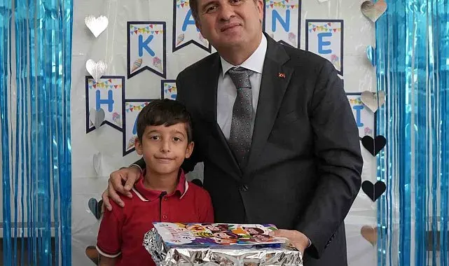 Öğrenciler karnelerini aldı, yaz tatili başladı: Ebeveynlere "dijital bağımlılık" uyarısı