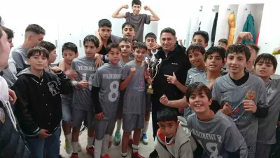 Erzurum U14 Liginde Şampiyonluk Sevinci Yaşayan Yıldızkentspor Kupayı Kaldırdı