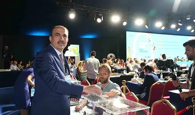 Eskişehir AK Parti Milletvekili Nebi Hatipoğlu, Uğur İbrahim Altay'ı tebrik etti