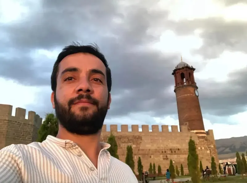 Komşusu Tarafından Öldürülen Hakan Turak'ın Dramatik Hayat Hikayesi Ortaya Çıktı