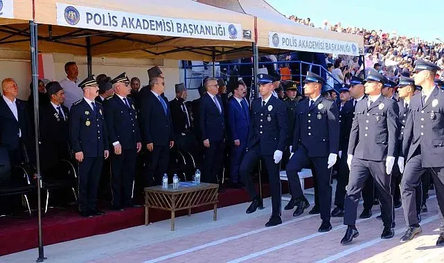 Karaman POMEM'de 409 polis adayı mezun oldu