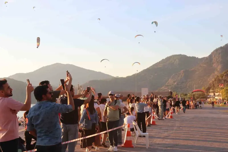 26. Uluslararası Ölüdeniz Hava Oyunları Festivali Fethiye'de Başladı