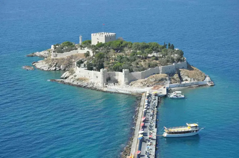 Aydın'daki Tarihi Güvercinada Kalesi UNESCO Kalıcı Listesi İçin Gün Sayıyor
