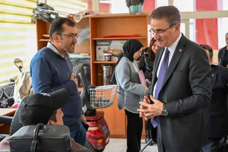 Erzurum Valisi Aydın Baruş Türkiye Sakatlar Derneği Üyeleriyle Bir Araya Geldi