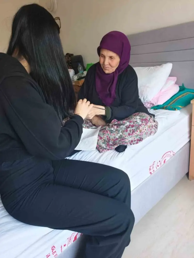 Bilecik Huzurevinde Kalan Yaşlılar İçin Özel Bakım Günü Düzenlendi