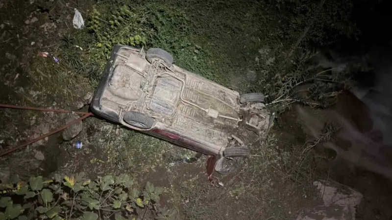 Osmaniye'de Dereye Uçan Otomobilin Sürücüsü Yaralandı
