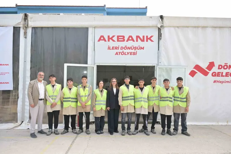 Milli Eğitim Bakanlığı İle Akbank İleri Dönüşüm Projesini Genişletiyor