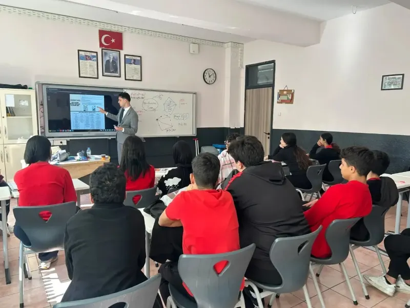 Konya'da Öğrencilere Sınav Motivasyonu ve Planlama Eğitimi Verildi