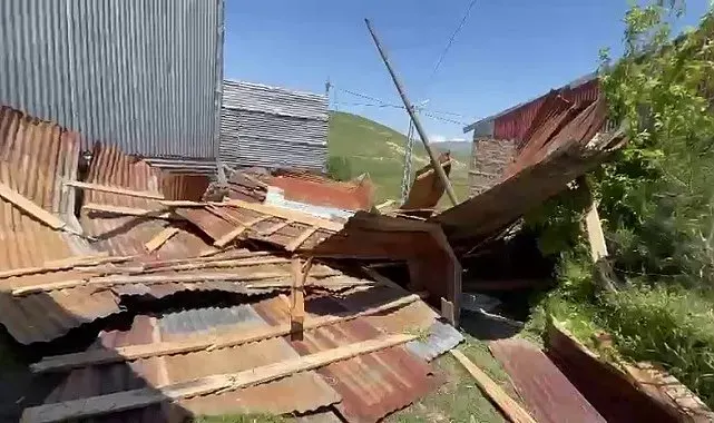 Tekman'da doğal afet: Sel ve kasırga peş peşe geldi