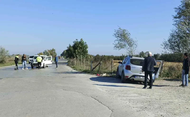 Samsun Bafra'da İki Otomobil Çarpıştı: Üç Kişi Yaralandı