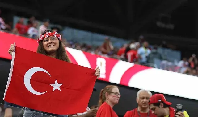 Türkiye - ABD maçını stadyumda 70 bin 492 taraftar takip etti