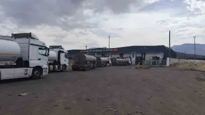 Habur Sınır Kapısı’nda Tır Şoförlerinden Düzenli Sevk Sistemi Talebi