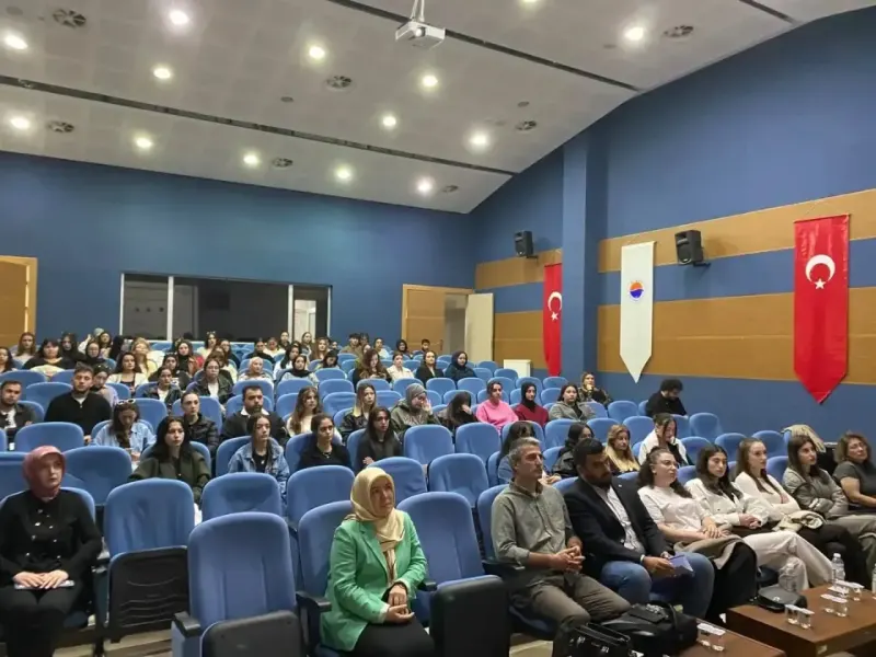 Sinop Üniversitesinde Gençlere Yönelik Şiddetsiz Yaşam Semineri Düzenlendi