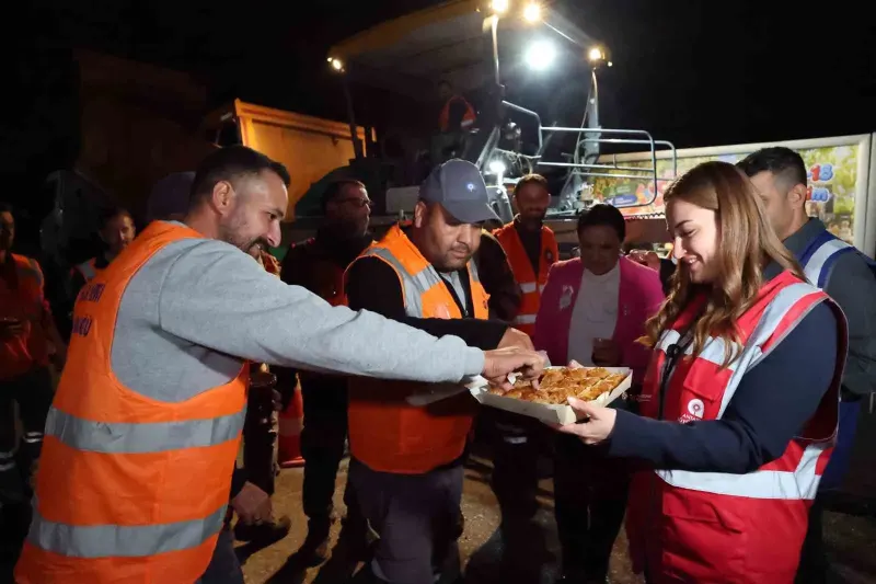 Antalya'da Gece Mesaisinde Asfalt Seferberliği Başlatıldı