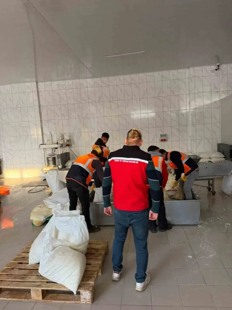 Akşehir'de Kaçak Gıda Üretim Tesisine Baskın