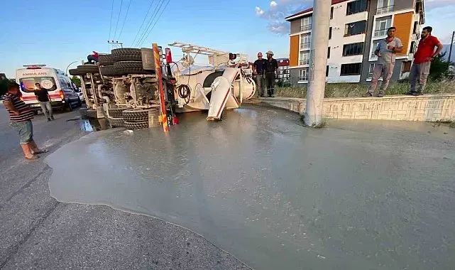 Bolu'da beton mikseri devrildi: 1 yaralı