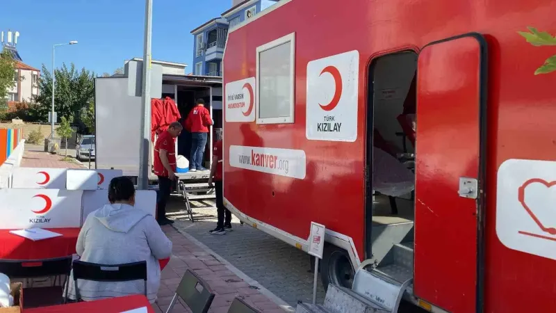 Manisa'da Öğrenciler Velilerini Kan Bağışına Yönlendirdi