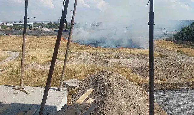 YHT hattına metreler kala çıkan yangın kontrol altına alındı