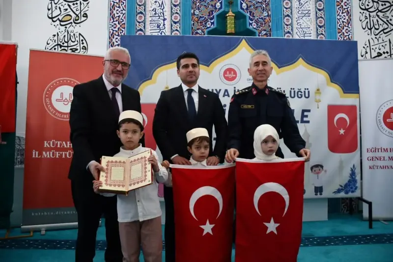 Kütahya'da Minik Öğrencilerden Geleneksel Bed-i Besmele Heyecanı