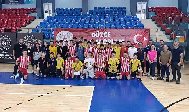 Gençler B futsal mahalli müsabakaları sona erdi