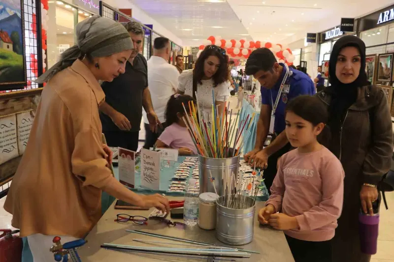 Adana'da Hükümlülerin El Eserleri Ziyarete Açıldı