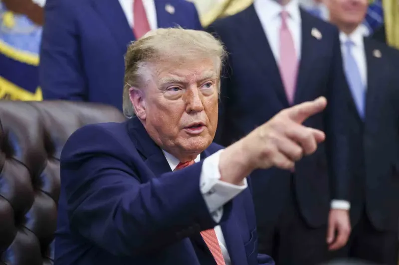Donald Trump'tan LeBron James'e Ulusal Marş Tepkisi: Özür Dilemeli