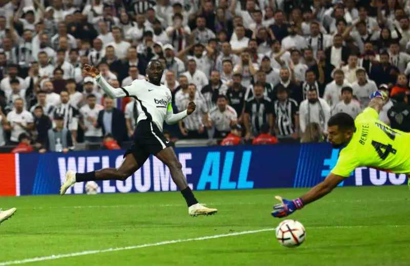 Wilfred Ndidi Crystal Palace Karşısında Sezonun İlk Golünü Attı