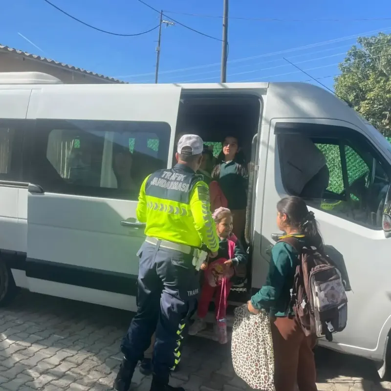 Aydın Kuyucak'ta Öğrencilere Kapsamlı Trafik Güvenliği Eğitimi Verildi