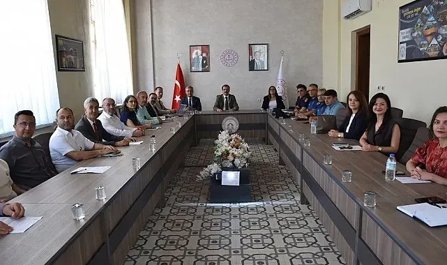 Salihli'de kadına şiddet ve çocuk koruma için kritik toplantı