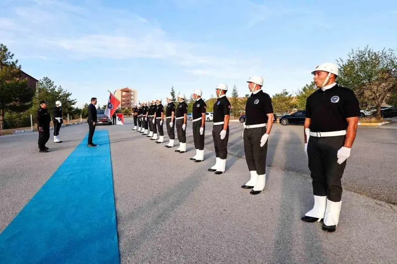 Vali Akmeşe Niğde POMEM Öğrencileriyle İlk Derste Buluştu