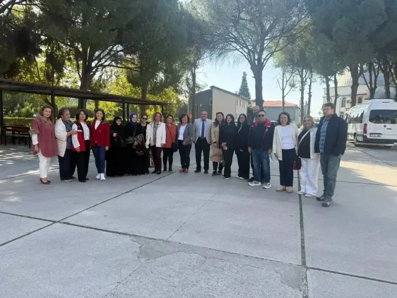 Aydınlı Kadın Üreticilere İklim Değişikliği Ve Verimli Tarım Eğitimi