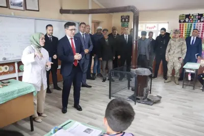 Çıldır Kaymakamı Yunus Emre Sakızcı Akçakale İlkokulunu Ziyaret Etti