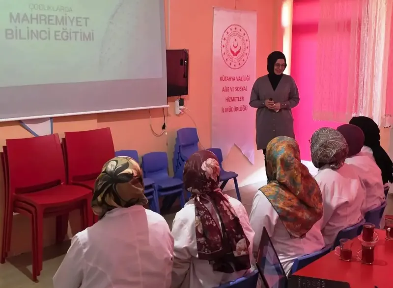 Kütahya'da Kreş Personeline Mahremiyet Ve Dijital Güvenlik Eğitimi
