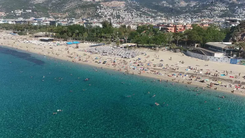 Alanya'da Ekim Ayının Sonunda Yaz Havası Ve Deniz Keyfi