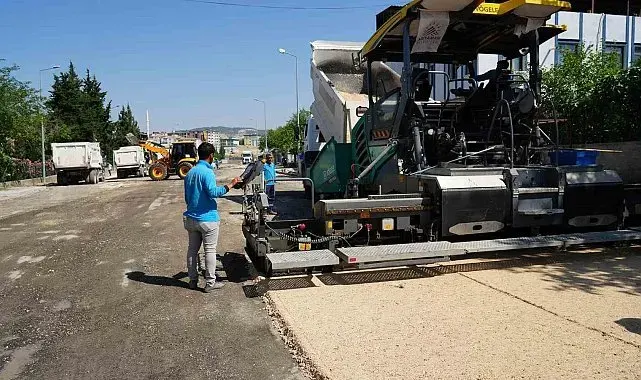 Adıyaman'da altyapısı tamamlanan yollar asfaltla buluşuyor