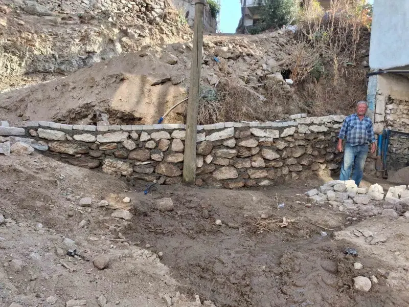 Koçarlı Belediyesi Esentepe Mahallesi Çalışmalarını Sürdürüyor