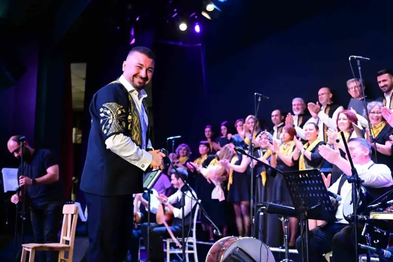 Manisa'da Neşet Ertaş Konseriyle Duygusal Gece