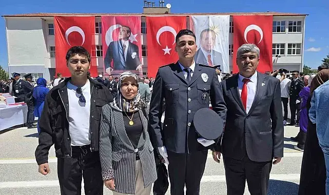 Terör gazisi olan babasıyla birlikte gurur dolu anlar yaşadı