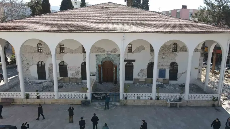 Osmaniye’de Tarihi Envar-ul Hamit Camii Restorasyonun Ardından İbadete Açıldı