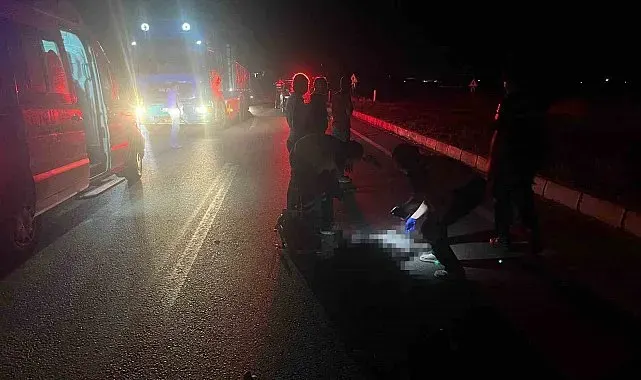 Feci kaza: Önce tır çarptı, sonra otomobil ezdi