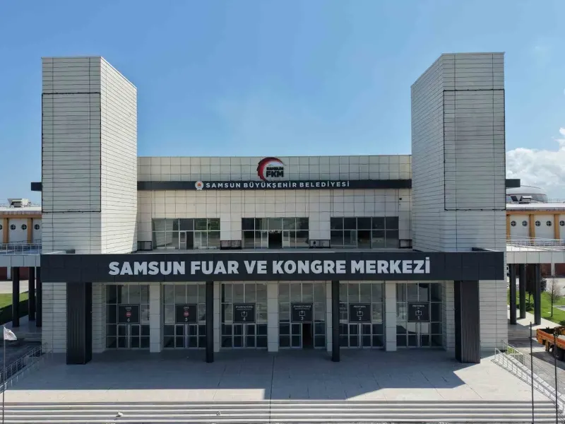 Samsun'da Kitap Fuarı Ziyaretçisi Öğrencilere Ulaşım Ücretsiz Oldu
