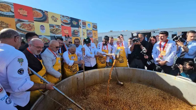 Kayseri Gastronomi Günleri’nde Bir Ton Börek Aşı İkram Edildi