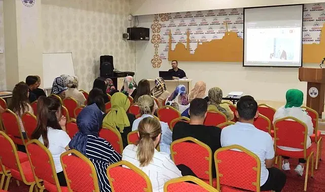 Elazığ'da 'Kadına yönelik şiddetle mücadele' semineri verildi