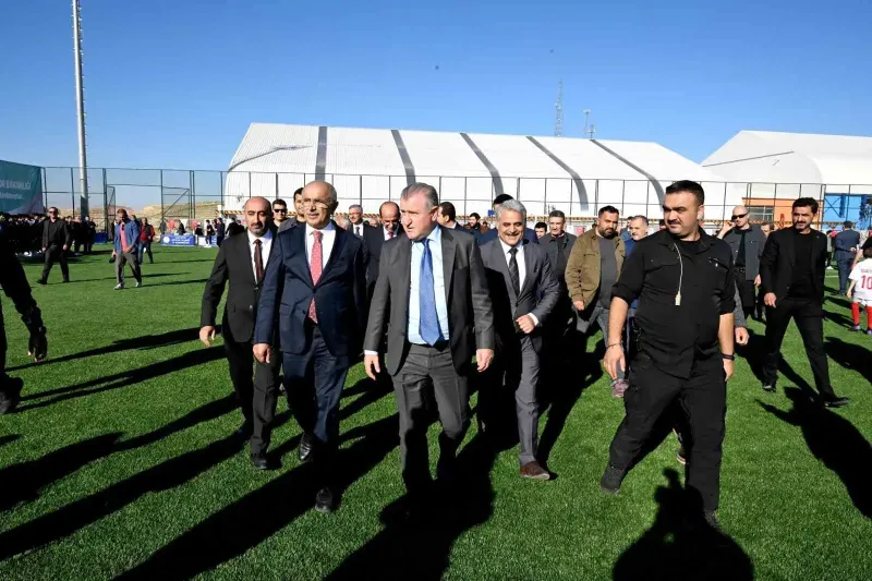 Bakan Bak Malatya Melekbaba Spor Tesisini İnceledi