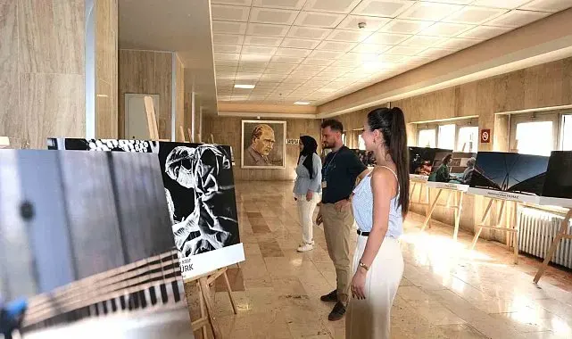 BUÜ'de fotoğraf sanatıyla kadın sağlığına vurgu