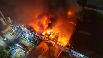 Manisa Organize Sanayi Bölgesinde Yer Alan İnci Akü Fabrikasında Yangın
