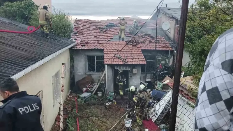Maltepe’de Gecekondu Yangını Faciası: 12 Yaşındaki Çocuk Yaşamını Yitirdi
