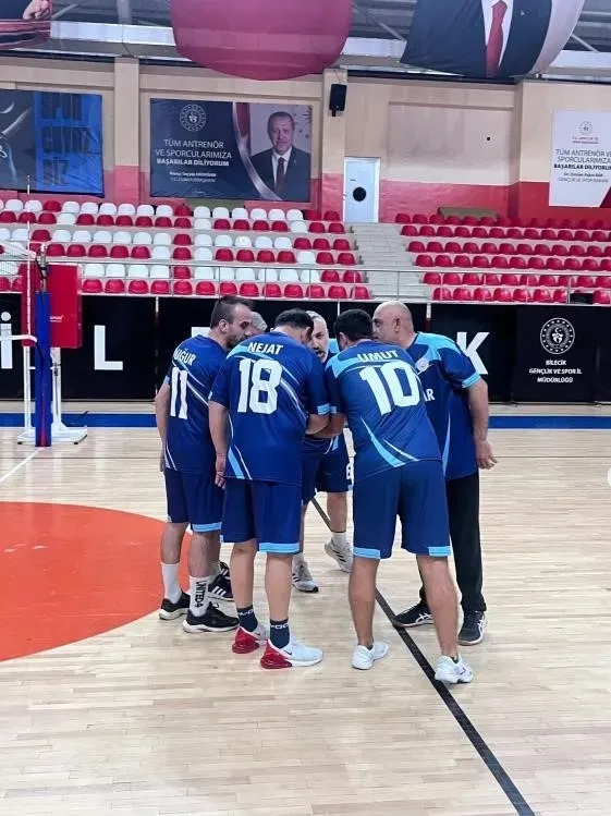 Bilecik'te Kurumlar Arası Voleybol Maçında Kazanan Aile Ve Sosyal Hizmetler Oldu