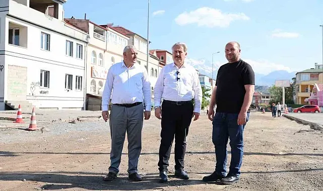 Melikgazi Belediyesi'nden 4 mahalleye asfalt atağı