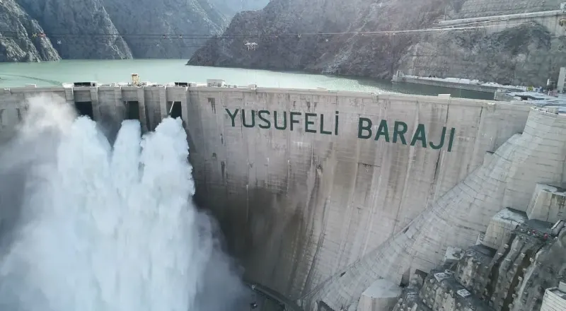 Kurak Yılda Rekor Üreten Yusufeli Barajı Dört Barajın Verimini Artırdı